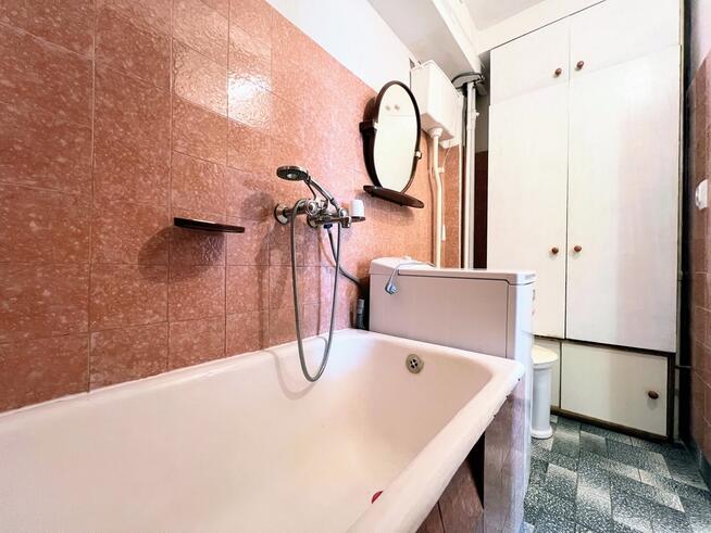 2 pokoje, oddzielna kuchnia, centrum