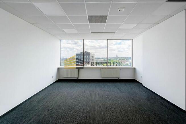 Lokal na ostatnim piętrze z widokiem na Wisłę!