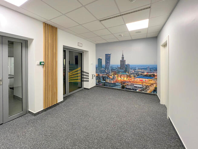 Lokal na ostatnim piętrze z widokiem na Wisłę!