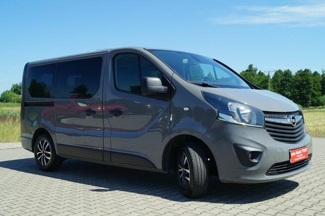 Opel Vivaro 1,6 115 KM 9 osób hak kamera klima doinwestowany czytaj opis