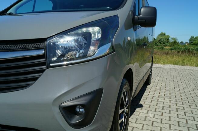 Opel Vivaro 1,6 115 KM 9 osób hak kamera klima doinwestowany czytaj opis