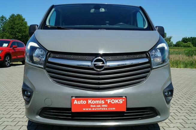 Opel Vivaro 1,6 115 KM 9 osób hak kamera klima doinwestowany czytaj opis