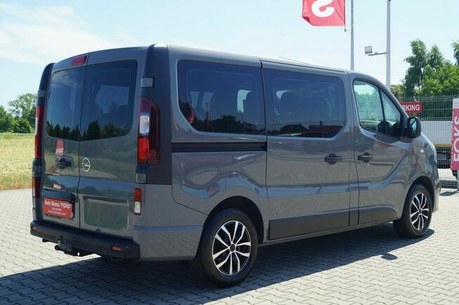 Opel Vivaro 1,6 115 KM 9 osób hak kamera klima doinwestowany czytaj opis