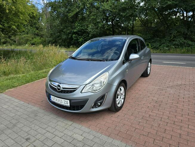 Opel Corsa 1,2 benzynka z klimatyzacja !!!