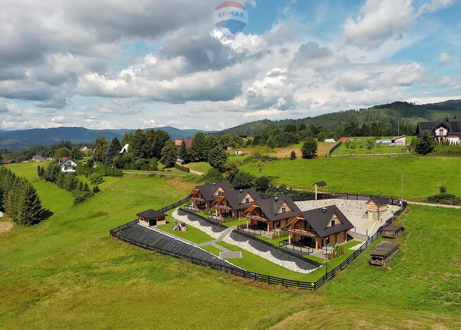 Na sprzedaż kompleks 4 domków - osada Miód Malina