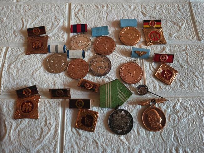 Sprzedam medale, odznaczenia