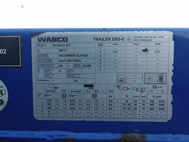 Naczepa podkonterenowa Broshuis 3UCC-39