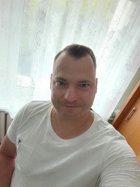 Mężczyzna zadbany atrakcyjny pozna