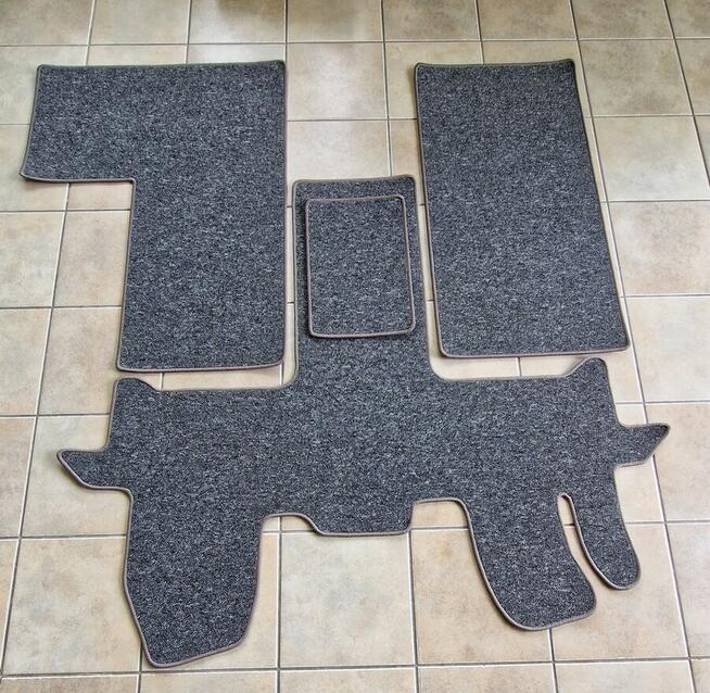 Obszywanie dywaników do łodzi, kamperów oraz aut.