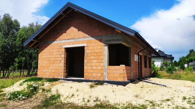 Dom parterowy w stanie surowym otwartym – 91 m²