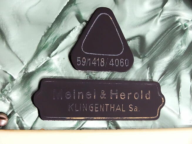 Akordeon fortepianowy 34 klawisze 80 basów 5 rejestrów Marka