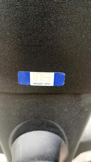 Fotel biurowy Nowy styl Bravo szary czarny fotele krzesła