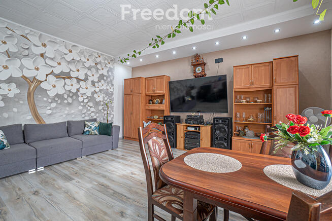 Dom na dużej działce.