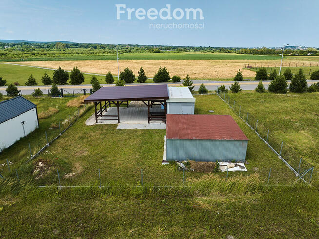 Lokal z potencjałem nad zalewem, Żółtańce