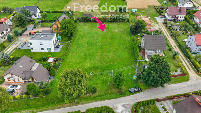 Urokliwa działka w cichej okolicy