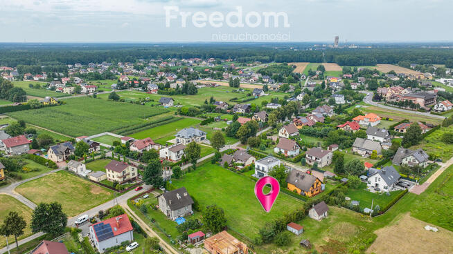 Urokliwa działka w cichej okolicy