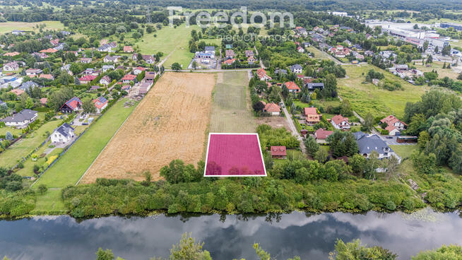 Działki budowlane nad rzeką