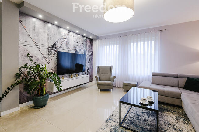 Dom na sprzedaż z pompą ciepła i fotowoltaiką