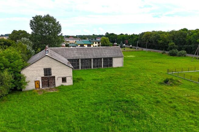Działka siedliskowa zabudowana stodołą 495 m2