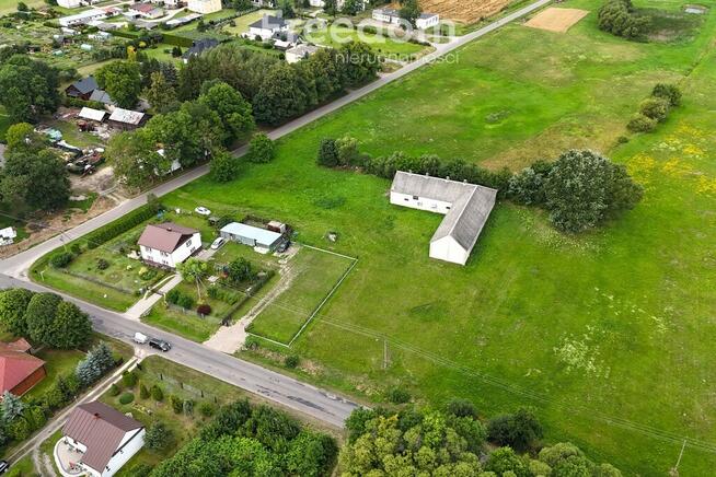 Działka siedliskowa zabudowana stodołą 495 m2