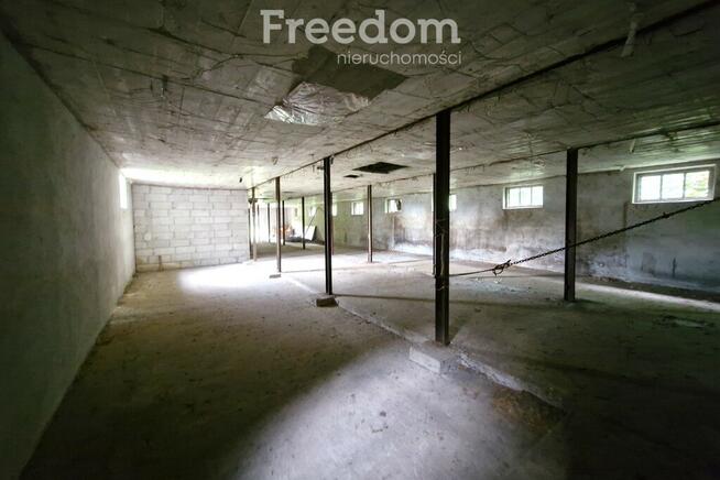 Działka siedliskowa zabudowana stodołą 495 m2