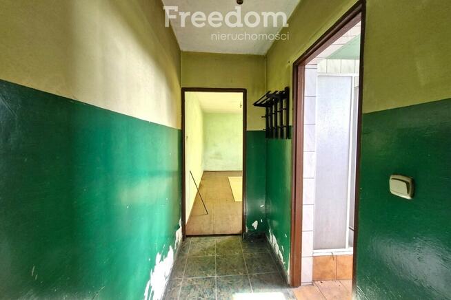 Działka siedliskowa zabudowana stodołą 495 m2