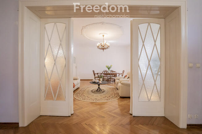 Wyjątkowy 5-pokojowy apartament w kamienicy