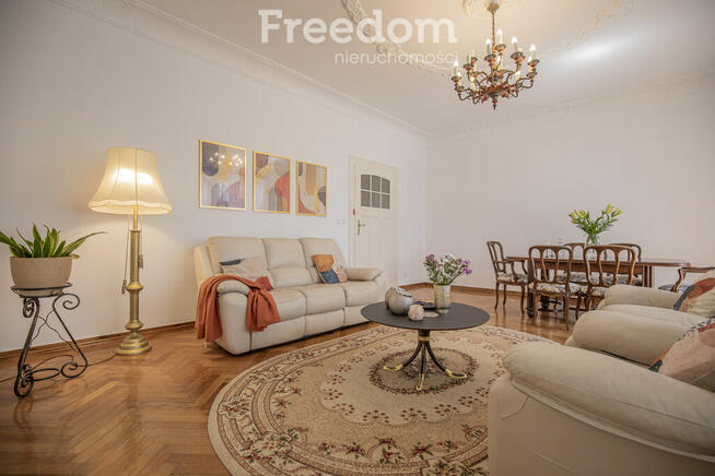 Wyjątkowy 5-pokojowy apartament w kamienicy