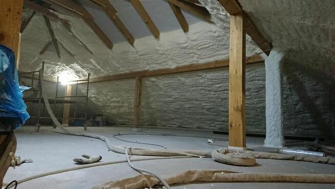 Ocieplenie budynku pianą PUR Ultrapur Wrocław i okolice