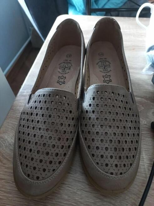 Buty Damskie Beżowe Rozmiar 41. Polecam.