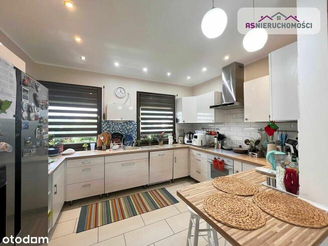 Parterowy DOM z pięknym ogrodem