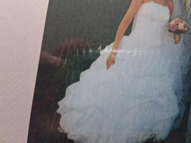 sprzedam ślubną sukienkę