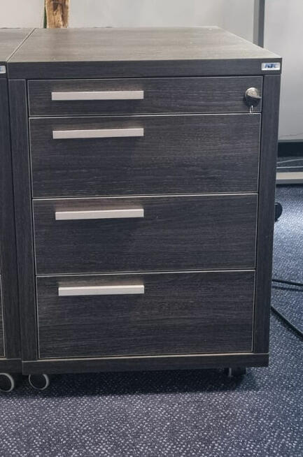 Sprzedam meble biurowe