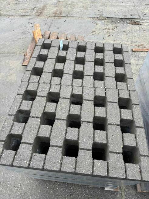 Płyty YOMB 90x60x10 i 175x100x15 Zbrojone, Ażurowe, Tanie