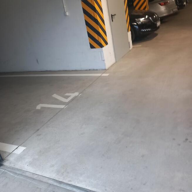 Wynajme miejsce postojowe dla motoru