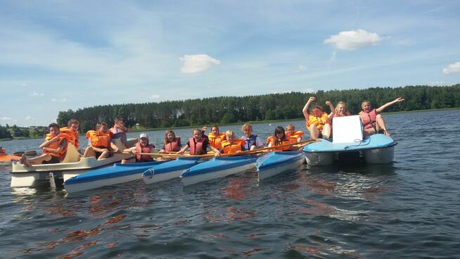 OBÓZ DLA DZIECI – WODNE WAKACJE PEŁNE PRZYGÓD NAD JEZIOREM