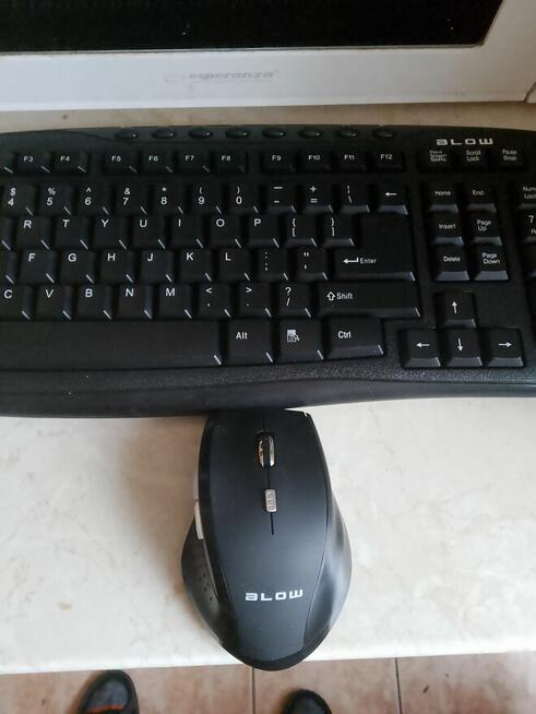 Sprzedam rzeczy na zdjęciach