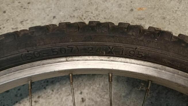 Koło 24 mtb przód z opona i dętką st.dobry+