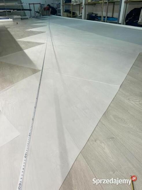 Żaglownia, Żaglomistrz - Szycie żagli i pokrowców