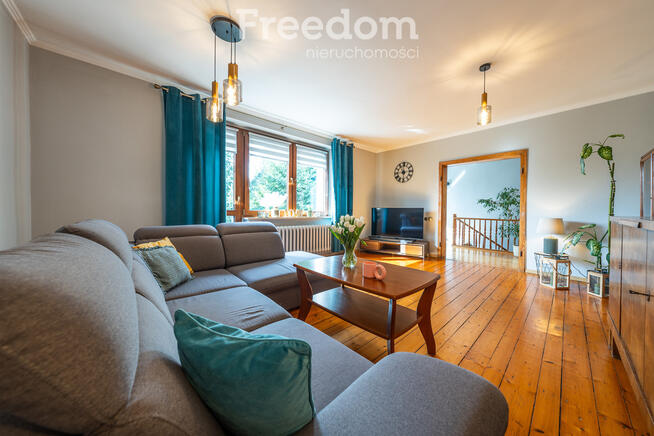 Wolnostojący dom dla dwóch rodzin