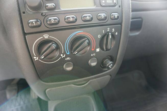 Ford Fiesta zarejestrowany, ubezpieczony, niski przebieg