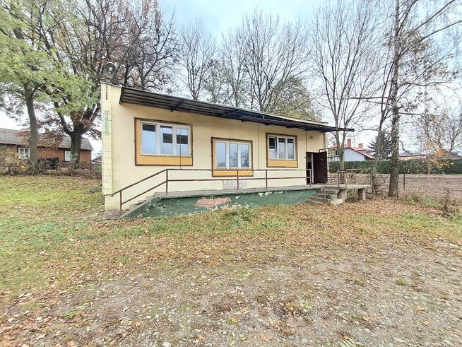 Lokal handlowo-usługowy na trasie Lublin-Nałęczów.