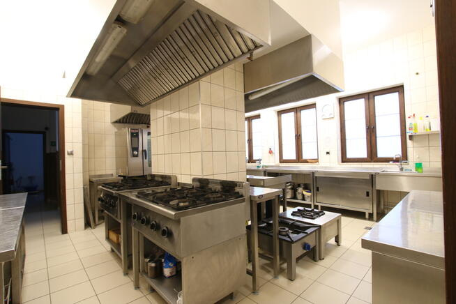 Dom weselny na 450 osób, w pełni funkcjonujący