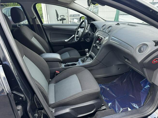 Ford Mondeo Raty/Zamiana Gwarancja benzyna trend bardzo ładny bez rdzy kombi