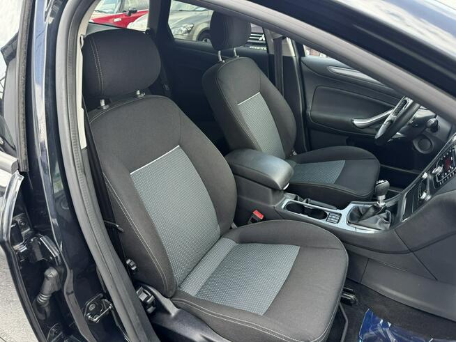 Ford Mondeo Raty/Zamiana Gwarancja benzyna trend bardzo ładny bez rdzy kombi