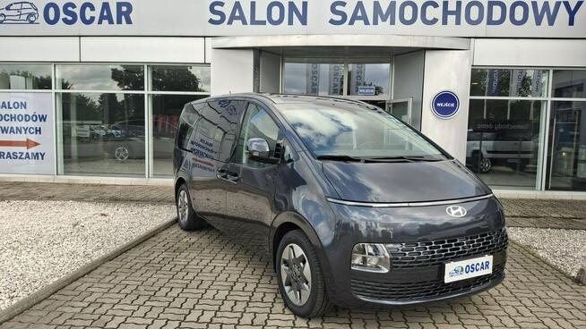 Hyundai Staria Smart Vip - 1.6 T-GDI HEV 6AT 2WD 225KM