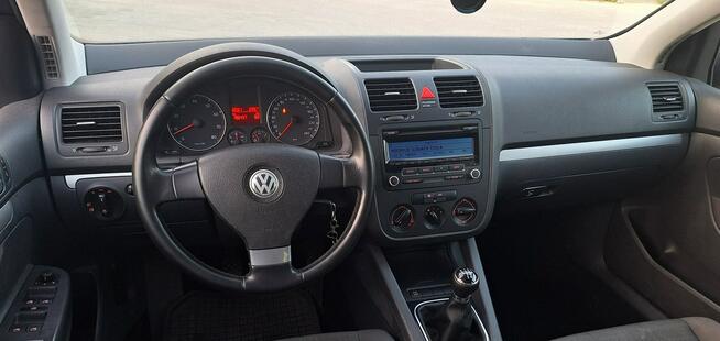 Volkswagen Golf * 1.6 MPi* Bardzo Ładny z NiEMiEC* ALUFELGi * HALOGENY *