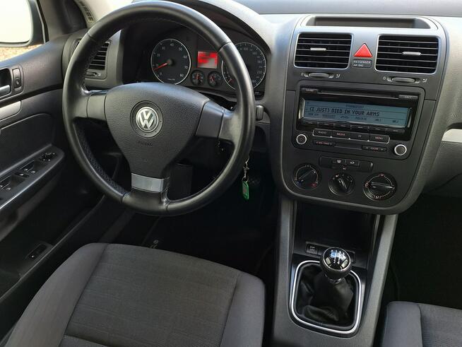 Volkswagen Golf * 1.6 MPi* Bardzo Ładny z NiEMiEC* ALUFELGi * HALOGENY *