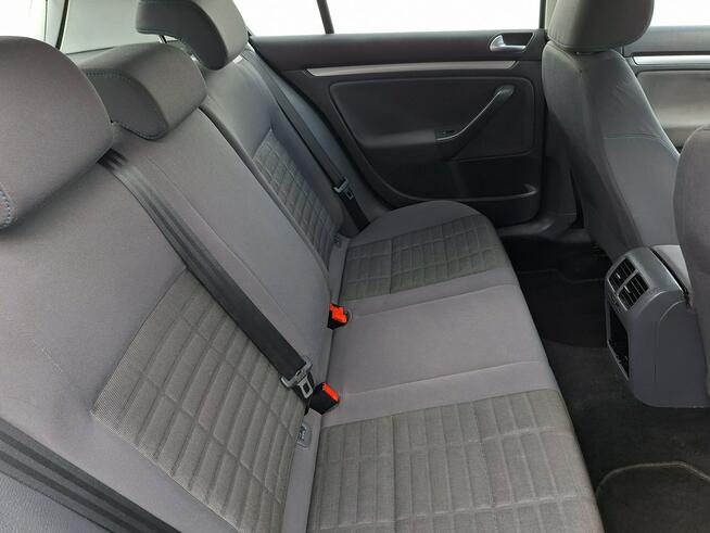 Volkswagen Golf * 1.6 MPi* Bardzo Ładny z NiEMiEC* ALUFELGi * HALOGENY *