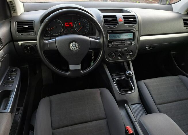 Volkswagen Golf * 1.6 MPi* Bardzo Ładny z NiEMiEC* ALUFELGi * HALOGENY *